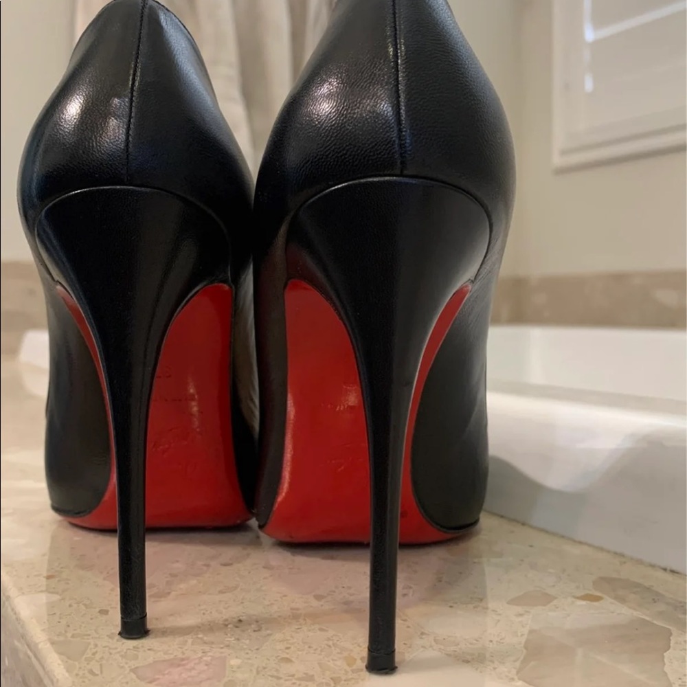 💥💥SOLD💥💥Christian Louboutin Pigalle Folies